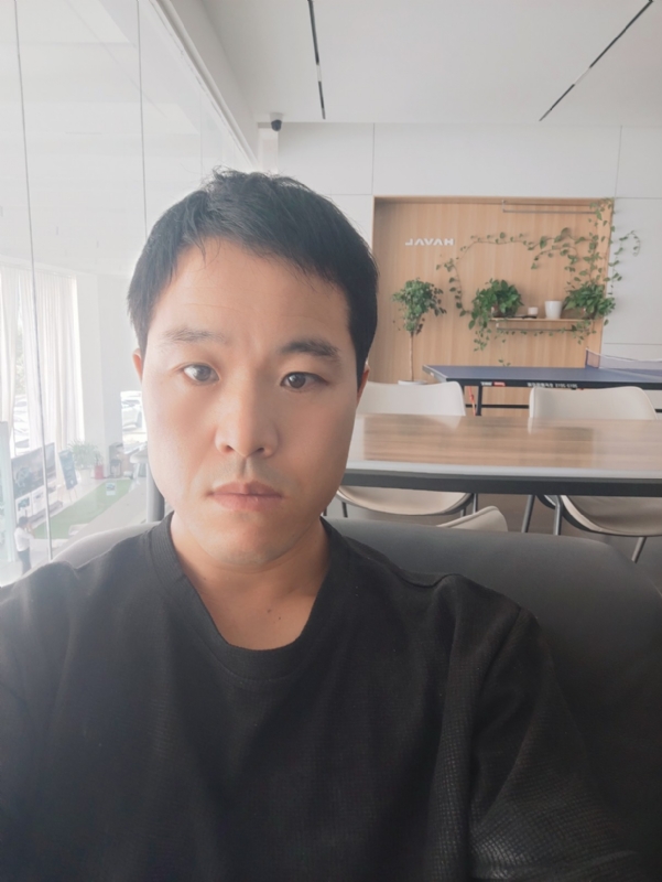 吊挂看风景的第一张照片--绍兴相亲服务中心