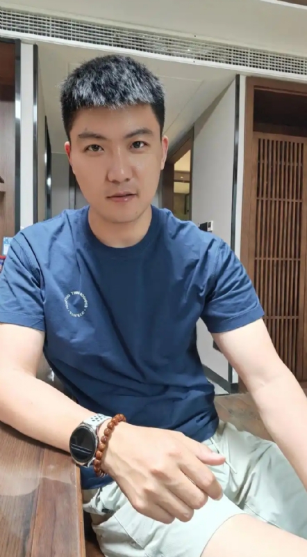 大鹏展翅的第一张照片--绍兴相亲服务中心