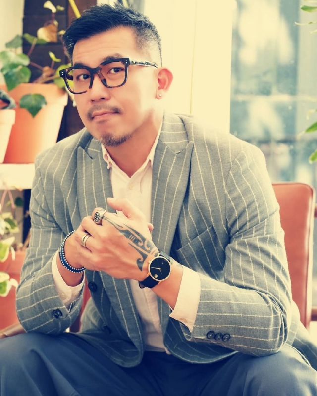 晚风渡半舟的第一张照片--绍兴相亲服务中心