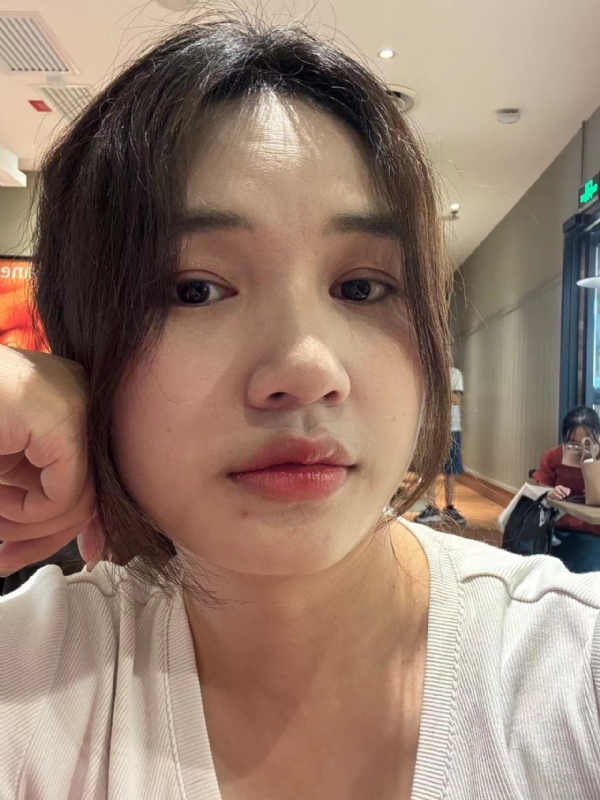 粉墨的第一张照片--绍兴相亲服务中心